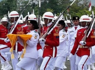 Loisa Imingkawak, Pembawa Baki Paskibraka Mimika
