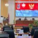 Bupati Mimika Johannes Rettob saat membacakan pengantar nota keuangan Rancangan APBD Perubahan Kabupaten Mimika. Foto:Faris/TMKInfo