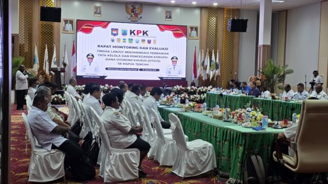 Rapat Monitoring dan Evaluasi (Monev) Tindak Lanjut Perbaikan Tata Kelola dan Pencegahan Korupsi Dana Otsus se-Papua Tengah yang digelar di Kantor Gubernur Papua Tengah, Nabire, Rabu (30/9/2026). Foto: Istimewa